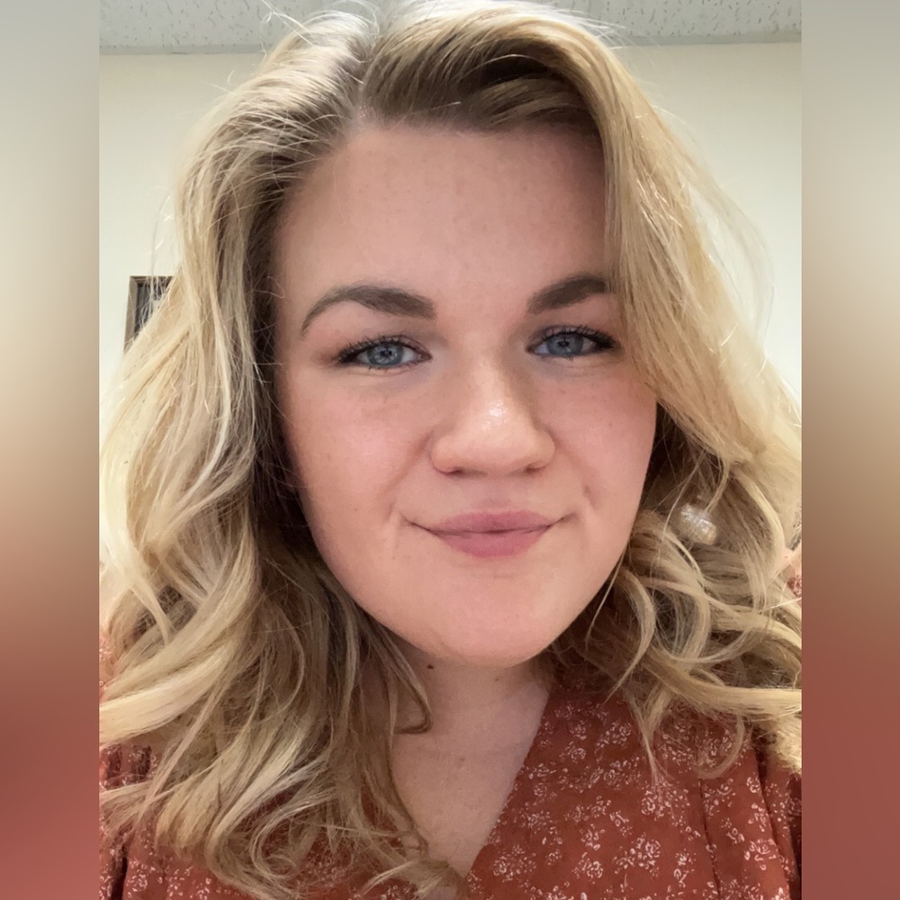 Meet your Posher, Emma